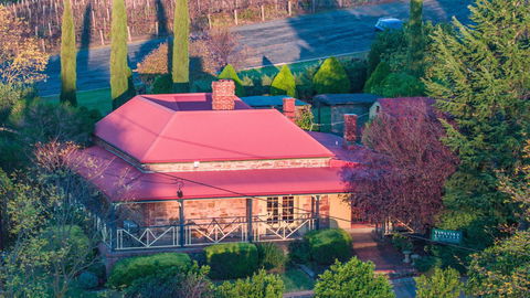 Vineyard Cottage BnB - Travel Search 0