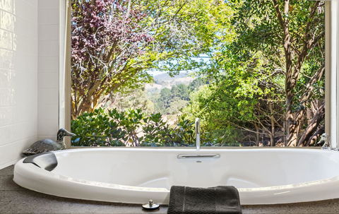 Adelaide Hills Retreats - Travel Agents 11