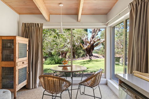 Adelaide Hills Retreats - Travel Agents 22