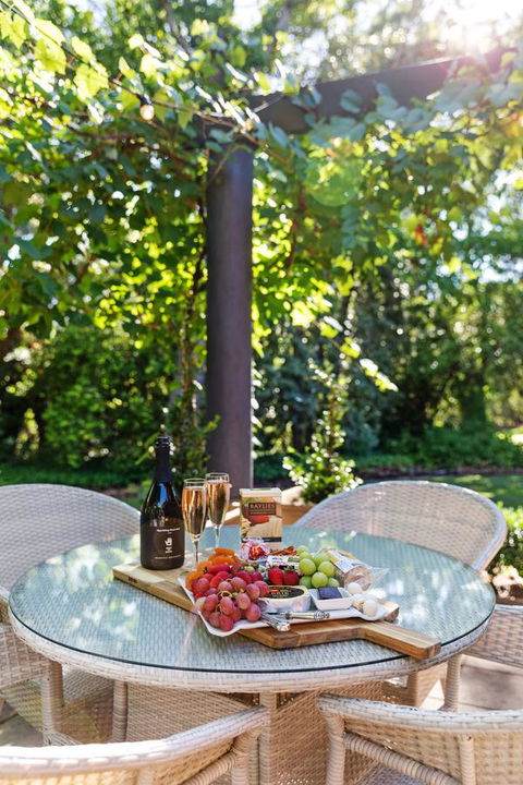 Adelaide Hills Retreats - Travel Agents 39