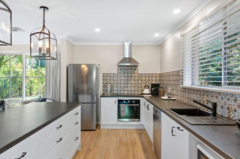 Adelaide Hills Retreats - Travel Agents 38