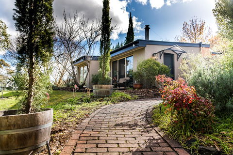 Adelaide Hills Retreats - Travel Agents 42