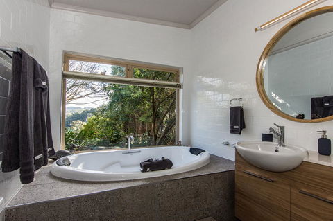 Adelaide Hills Retreats - Travel Agents 44