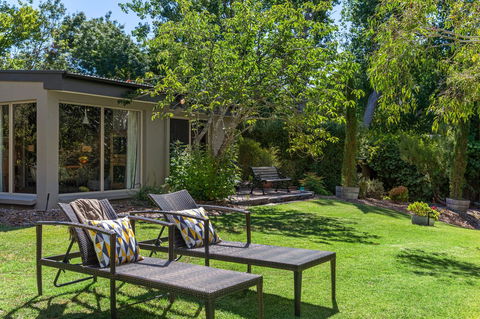 Adelaide Hills Retreats - Travel Agents 26