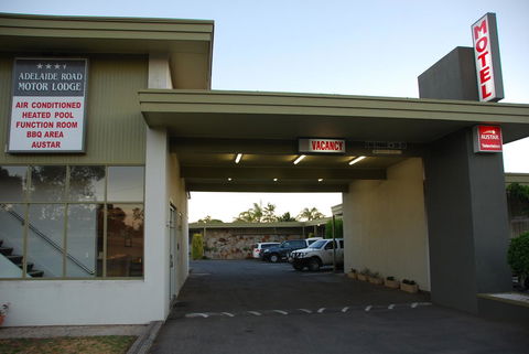 Adelaide Road Motor Lodge - Travel Search 37