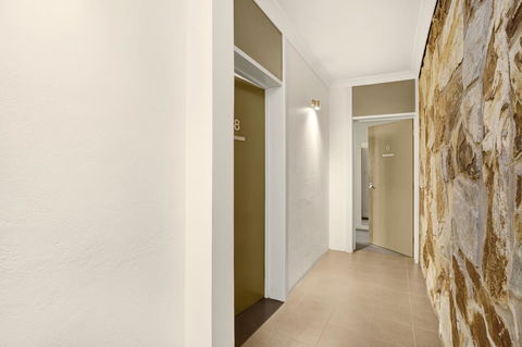 Adelaide Road Motor Lodge - Travel Search 14