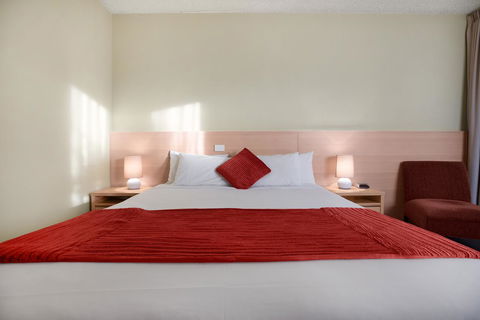 Adelaide Road Motor Lodge - Travel Search 9