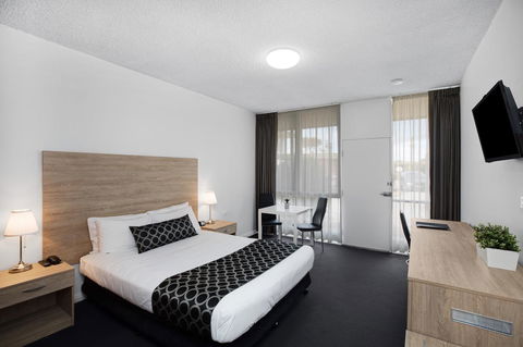 Adelaide Road Motor Lodge - Travel Search 25