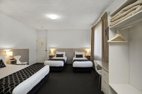 Adelaide Road Motor Lodge - Travel Search 19