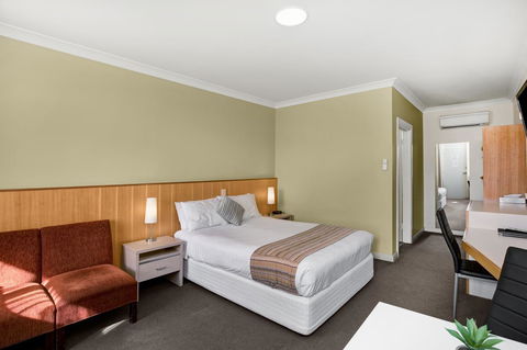 Adelaide Road Motor Lodge - Travel Search 18