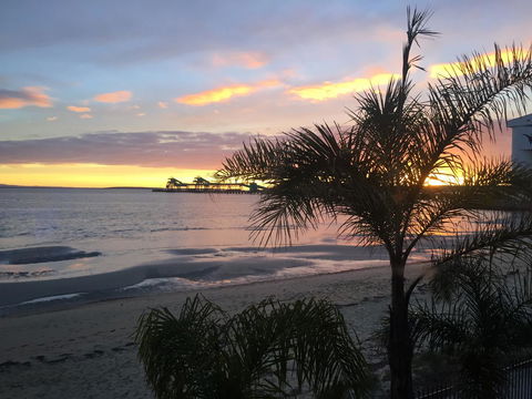 Hilton Beachfront Motel - Travel Search 28
