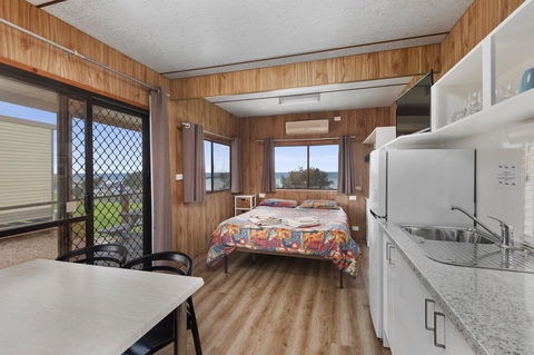 Moonta Bay Holiday Park - Travel Search 10