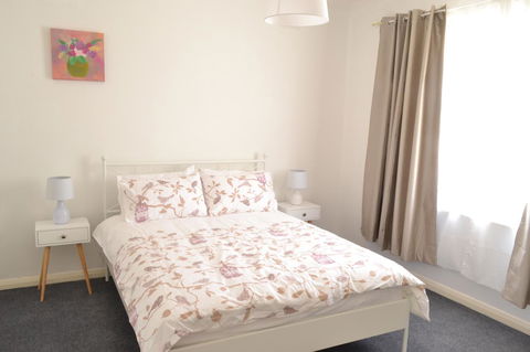 Prospect Holiday House - Travel Search 1