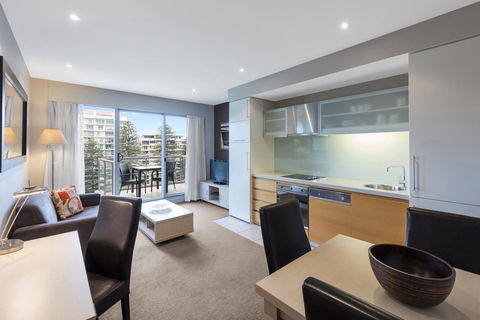 Apartments @ 16 Holdfast - Travel Search 5