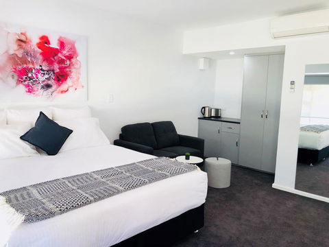 The Avenue Inn - Travel Search 0