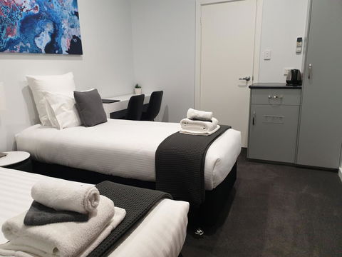 The Avenue Inn - Travel Search 4