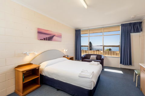 Blue Seas Motel - Travel Search 12