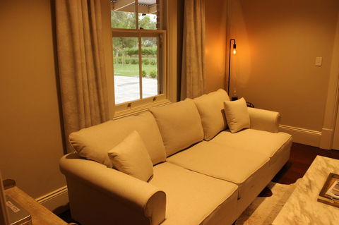 OXENBERRY FARM - Travel Agents 8