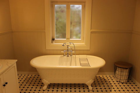 OXENBERRY FARM - Travel Agents 4