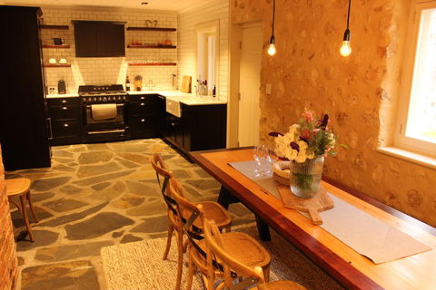 OXENBERRY FARM - Travel Agents 10