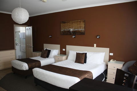 Lakeview Motel And Apartments - Cruises Travel 0