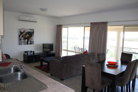 Lakeview Motel And Apartments - Cruises Travel 6