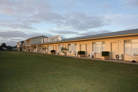 Lakeview Motel And Apartments - Cruises Travel 17