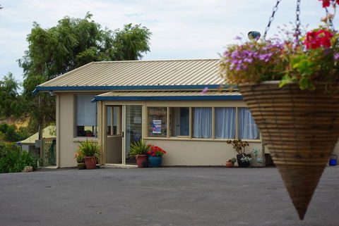 Lakeview Motel And Apartments - Cruises Travel 35