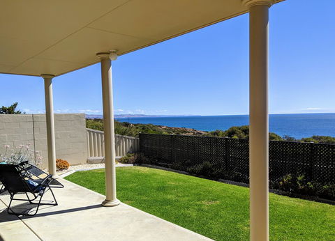 Ochre Point Beach House On Moana Seafront - Travel Search 17