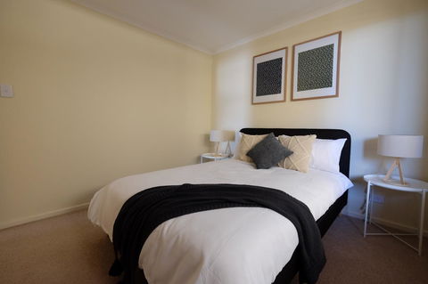 Ochre Point Beach House On Moana Seafront - Travel Search 14