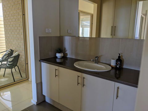 Ochre Point Beach House On Moana Seafront - Travel Search 13
