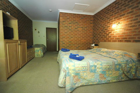 Burra Motor Inn - Travel Search 41