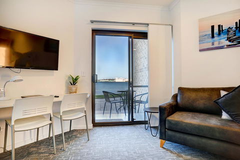 Limani Motel - Travel Search 37