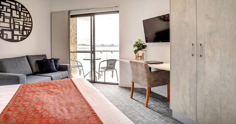 Limani Motel - Travel Search 24