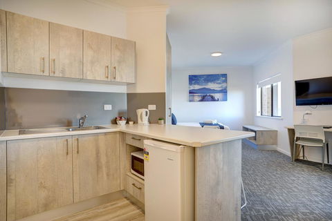 Limani Motel - Travel Search 39