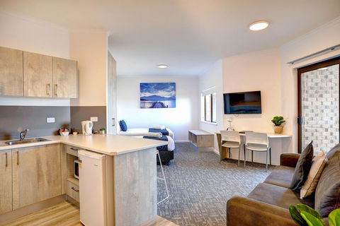 Limani Motel - Travel Search 35