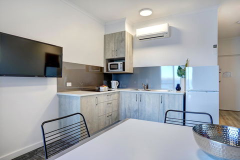 Limani Motel - Travel Search 4