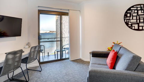 Limani Motel - Travel Search 15