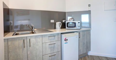 Limani Motel - Travel Search 29