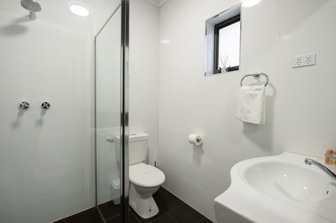 City Centre Motel Hotel - Travel Search 11