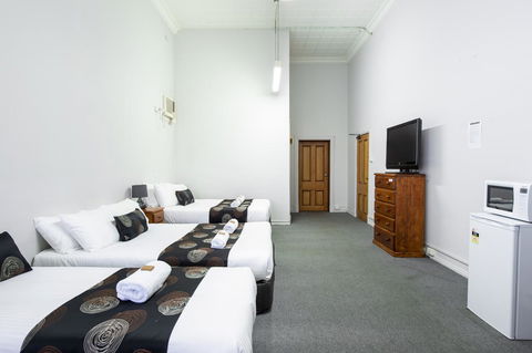 City Centre Motel Hotel - Travel Search 9
