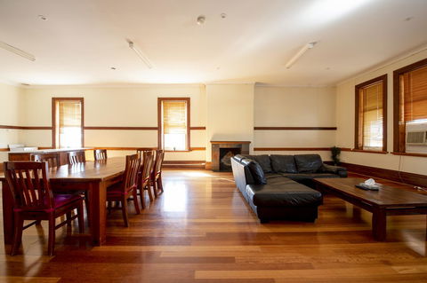 City Centre Motel Hotel - Travel Search 38