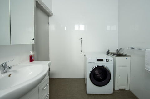 City Centre Motel Hotel - Travel Search 26