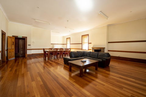 City Centre Motel Hotel - Travel Search 37