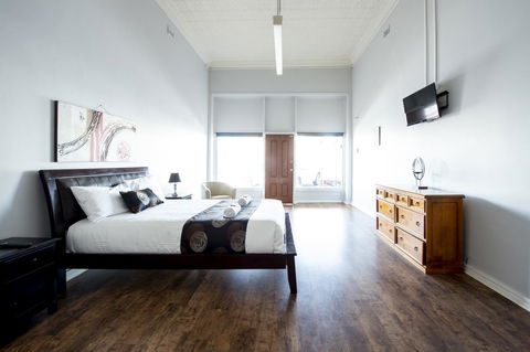 City Centre Motel Hotel - Travel Search 3