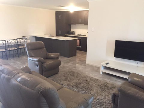 City Centre Motel Hotel - Travel Search 40
