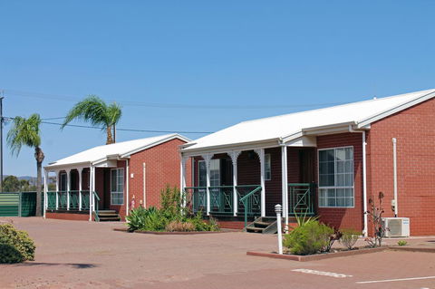 Breakfree Port Pirie - Travel Search 13