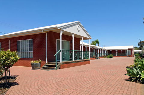 Breakfree Port Pirie - Travel Search 6