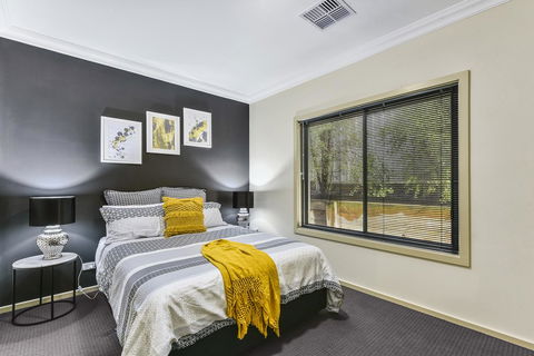 Accommodation On Lansell 2 - Travel Search 12
