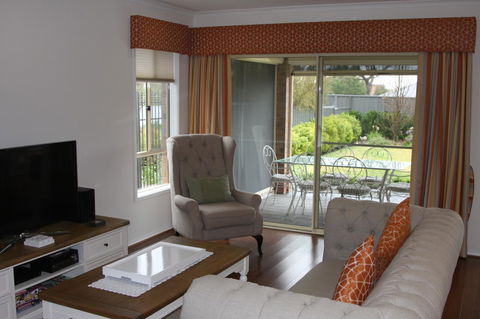 C And C Tanunda - Travel Search 9